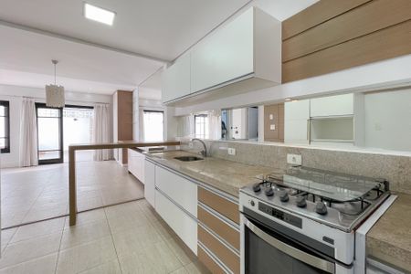 Casa de condomínio à venda com 100m², 2 quartos e 2 vagas Casa de condomínio à venda com 100m², 2 quartos e 2 vagasCozinha