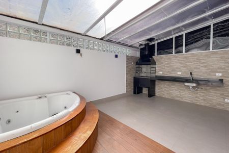 Casa de condomínio à venda com 100m², 2 quartos e 2 vagas Casa de condomínio à venda com 100m², 2 quartos e 2 vagasÁrea - Churrasqueira