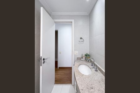 Apartamento à venda com 128m², 3 quartos e 2 vagas Apartamento à venda com 128m², 3 quartos e 2 vagasBanheiro da Suíte 1