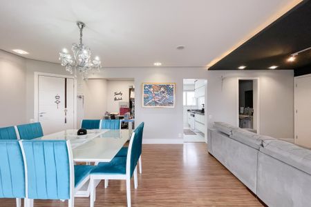 Apartamento à venda com 128m², 3 quartos e 2 vagas Apartamento à venda com 128m², 3 quartos e 2 vagasSala