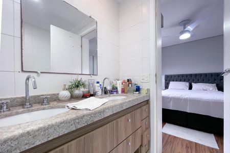 Apartamento à venda com 128m², 3 quartos e 2 vagas Apartamento à venda com 128m², 3 quartos e 2 vagasBanheiro da Suíte 3