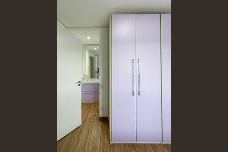 Apartamento à venda com 128m², 3 quartos e 2 vagas Apartamento à venda com 128m², 3 quartos e 2 vagasSuíte 1