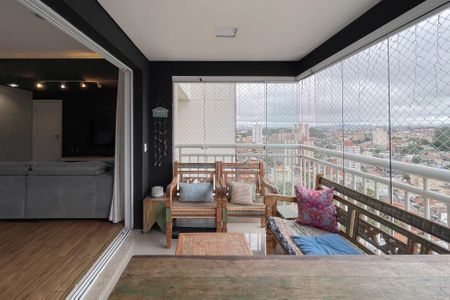 Apartamento à venda com 128m², 3 quartos e 2 vagas Apartamento à venda com 128m², 3 quartos e 2 vagasSacada