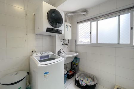 Apartamento à venda com 128m², 3 quartos e 2 vagas Apartamento à venda com 128m², 3 quartos e 2 vagasÁrea de Serviço