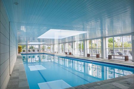 Apartamento à venda com 128m², 3 quartos e 2 vagas Apartamento à venda com 128m², 3 quartos e 2 vagasÁrea comum - Piscina