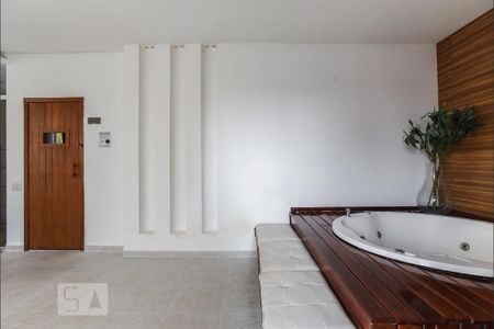 Apartamento à venda com 128m², 3 quartos e 2 vagas Apartamento à venda com 128m², 3 quartos e 2 vagasÁrea comum - Spa