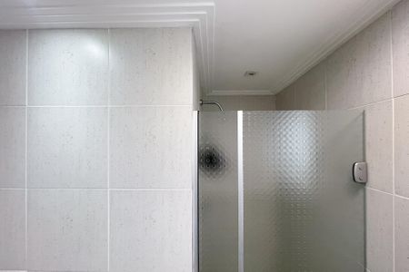 Apartamento à venda com 128m², 3 quartos e 2 vagas Apartamento à venda com 128m², 3 quartos e 2 vagasBanheiro da Suíte 1
