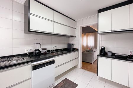 Apartamento à venda com 128m², 3 quartos e 2 vagas Apartamento à venda com 128m², 3 quartos e 2 vagasCozinha