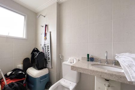 Apartamento à venda com 128m², 3 quartos e 2 vagas Apartamento à venda com 128m², 3 quartos e 2 vagasBanheiro da Suíte 2