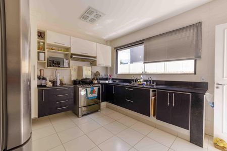 Casa de condomínio à venda com 400m², 3 quartos e 2 vagas Casa de condomínio à venda com 400m², 3 quartos e 2 vagasCozinha