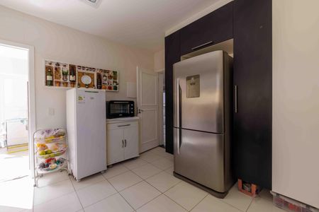 Casa de condomínio à venda com 400m², 3 quartos e 2 vagas Casa de condomínio à venda com 400m², 3 quartos e 2 vagasCozinha