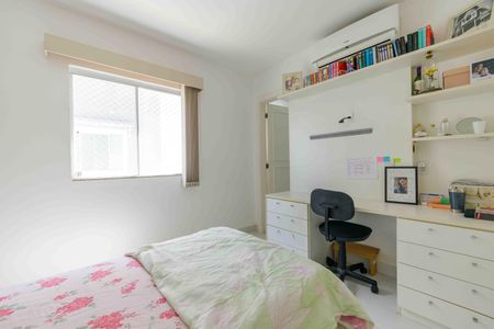 Casa de condomínio à venda com 400m², 3 quartos e 2 vagas Casa de condomínio à venda com 400m², 3 quartos e 2 vagasSuíte 3