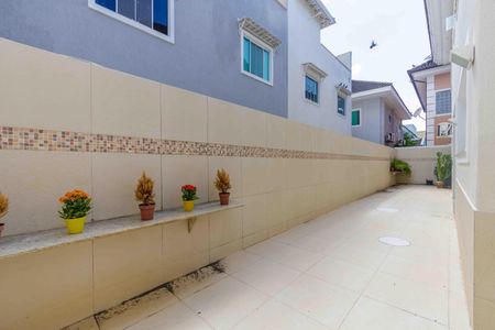 Casa de condomínio à venda com 400m², 3 quartos e 2 vagas Casa de condomínio à venda com 400m², 3 quartos e 2 vagasÁrea de Lazer