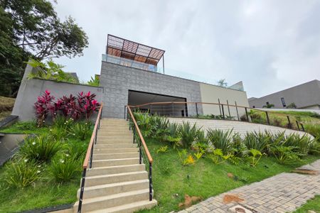 Casa para alugar com 422m², 4 quartos e 3 vagasFachada