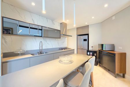 Casa para alugar com 422m², 4 quartos e 3 vagasCozinha / Área Gourmet