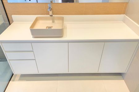 Casa para alugar com 422m², 4 quartos e 3 vagasBanheiro da Suíte