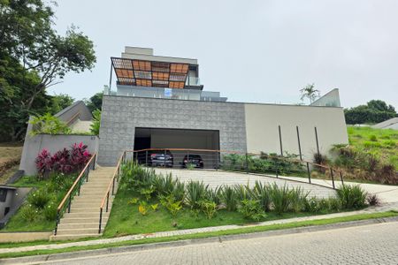 Casa para alugar com 422m², 4 quartos e 3 vagasFachada