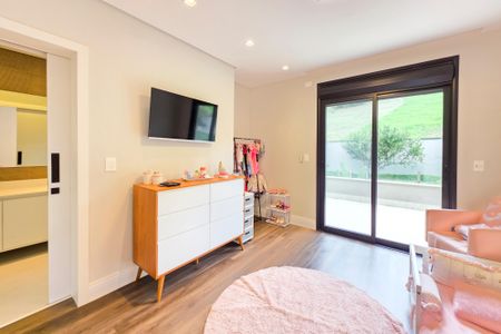 Casa para alugar com 422m², 4 quartos e 3 vagasSuíte