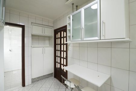 Apartamento à venda com 70m², 2 quartos e 1 vaga Apartamento à venda com 70m², 2 quartos e 1 vagaCozinha e Área de Serviço