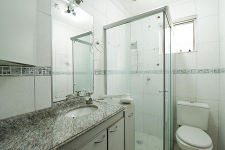 Apartamento à venda com 70m², 2 quartos e 1 vaga Apartamento à venda com 70m², 2 quartos e 1 vagaBanheiro Social