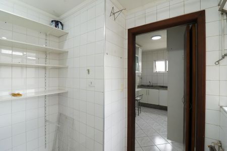 Apartamento à venda com 70m², 2 quartos e 1 vaga Apartamento à venda com 70m², 2 quartos e 1 vagaCozinha e Área de Serviço