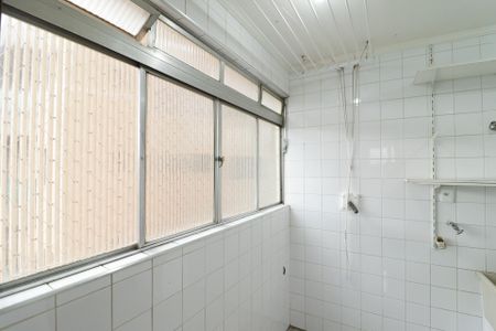 Apartamento à venda com 70m², 2 quartos e 1 vaga Apartamento à venda com 70m², 2 quartos e 1 vagaCozinha e Área de Serviço