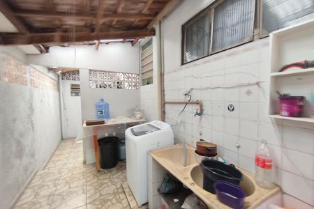 Casa à venda com 250m², 4 quartos e 2 vagas Casa à venda com 250m², 4 quartos e 2 vagasÁrea de Serviço