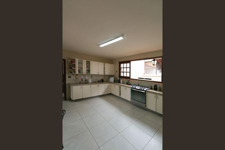 Casa à venda com 1100m², 5 quartos e 10 vagas Casa à venda com 1100m², 5 quartos e 10 vagasCozinha