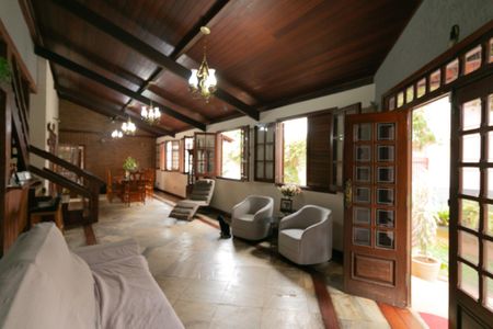 Casa à venda com 1100m², 5 quartos e 10 vagas Casa à venda com 1100m², 5 quartos e 10 vagasSala de Estar