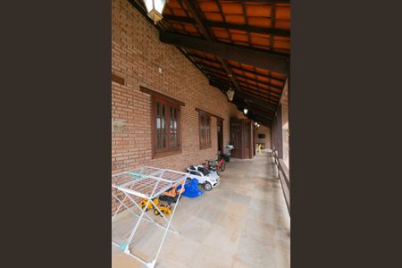 Casa à venda com 1100m², 5 quartos e 10 vagas Casa à venda com 1100m², 5 quartos e 10 vagasÁrea Externa