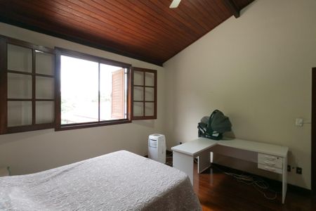 Casa à venda com 1100m², 5 quartos e 10 vagas Casa à venda com 1100m², 5 quartos e 10 vagasQuarto 1