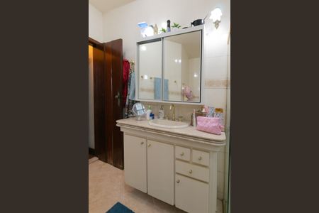 Casa à venda com 1100m², 5 quartos e 10 vagas Casa à venda com 1100m², 5 quartos e 10 vagasBanheiro da Suíte