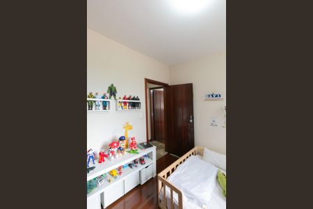 Casa à venda com 1100m², 5 quartos e 10 vagas Casa à venda com 1100m², 5 quartos e 10 vagasQuarto 4