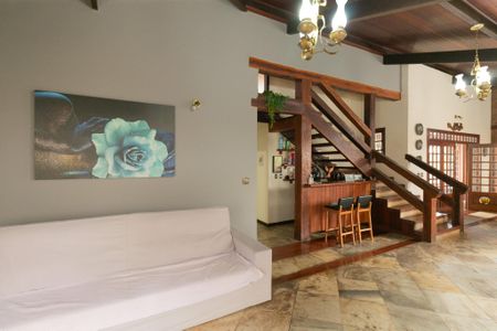 Casa à venda com 1100m², 5 quartos e 10 vagas Casa à venda com 1100m², 5 quartos e 10 vagasSala de Estar