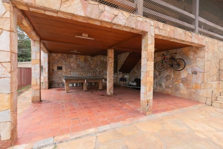 Casa à venda com 1100m², 5 quartos e 10 vagas Casa à venda com 1100m², 5 quartos e 10 vagasGaragem