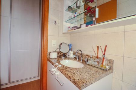Apartamento à venda com 66m², 2 quartos e 1 vagaBanheiro da Suíte