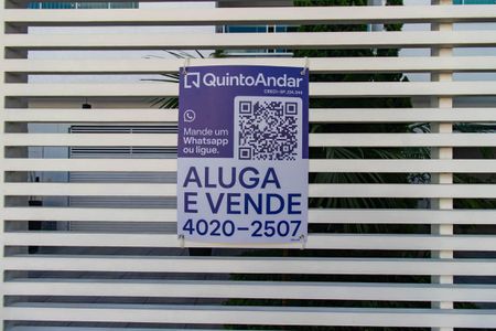 Casa para alugar com 500m², 6 quartos e 6 vagasFachada