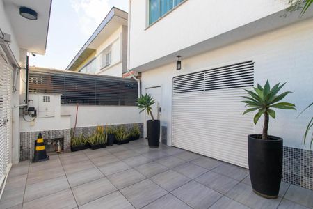 Casa para alugar com 500m², 6 quartos e 6 vagasEntrada