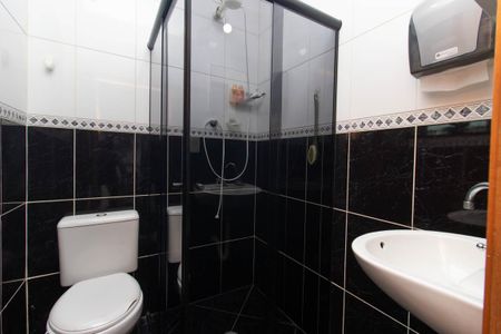 Casa para alugar com 500m², 6 quartos e 6 vagasBanheiro do Quarto 5