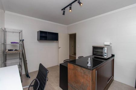 Casa para alugar com 500m², 6 quartos e 6 vagasCozinha 1