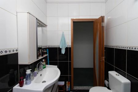 Casa para alugar com 500m², 6 quartos e 6 vagasBanheiro do Quarto 4