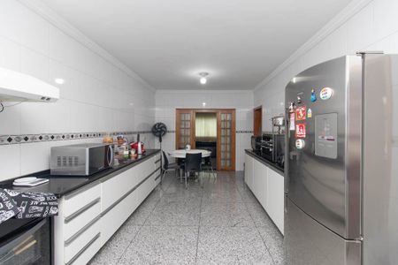 Casa para alugar com 500m², 6 quartos e 6 vagasCozinha 2