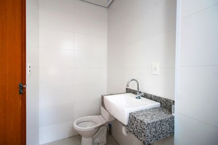 Apartamento para alugar com 62m², 2 quartos e 2 vagasBanheiro