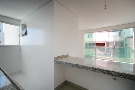 Apartamento para alugar com 62m², 2 quartos e 2 vagasCozinha