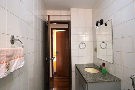 Apartamento à venda com 80m², 3 quartos e 1 vagaBanheiro Social