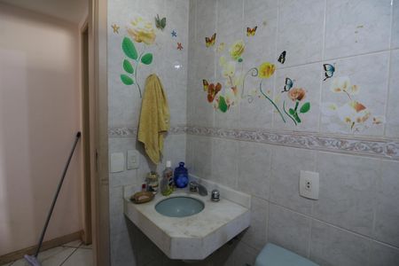 Apartamento à venda com 130m², 2 quartos e 2 vagasBanheiro Social 2