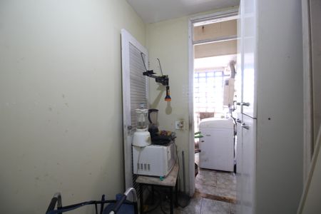 Apartamento à venda com 130m², 2 quartos e 2 vagasQuarto de Serviço