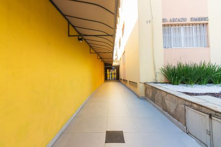 Apartamento à venda com 118m², 3 quartos e 2 vagas Apartamento à venda com 118m², 3 quartos e 2 vagasHall de Entrada