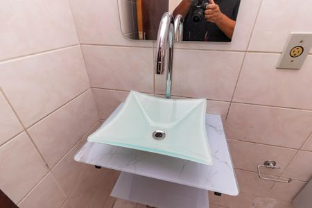 Apartamento à venda com 52m², 2 quartos e 1 vaga Apartamento à venda com 52m², 2 quartos e 1 vagaBanheiro