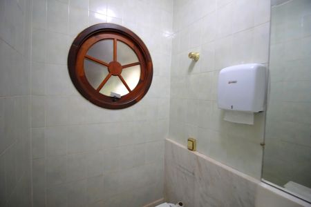 Casa à venda com 4500m², 5 quartos e 4 vagasBanheiro 2